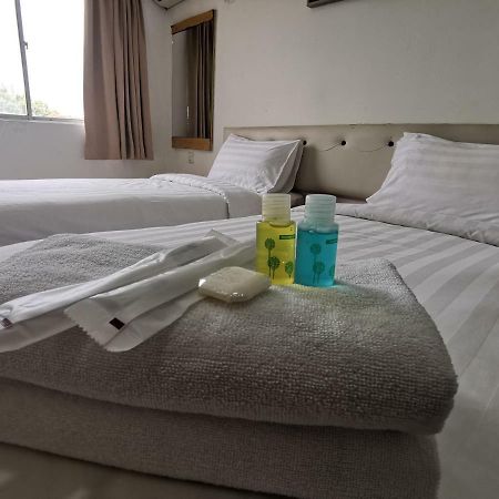 De Ocean Hotel Malacca Buitenkant foto