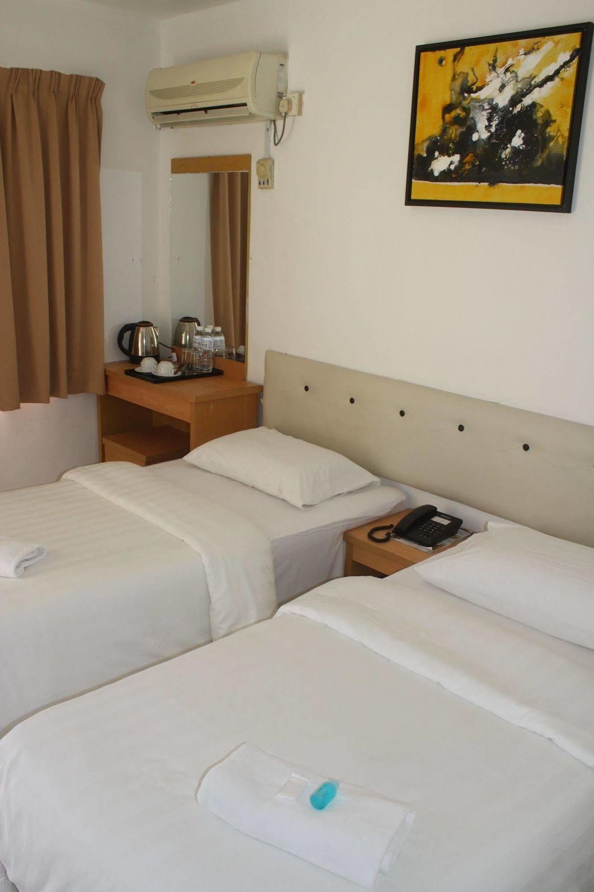 De Ocean Hotel Malacca Buitenkant foto